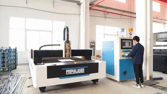 4015 Macchina da taglio laser in fibra di lamiera di acciaio al carbonio con spessore della taglierina industriale da 20 mm